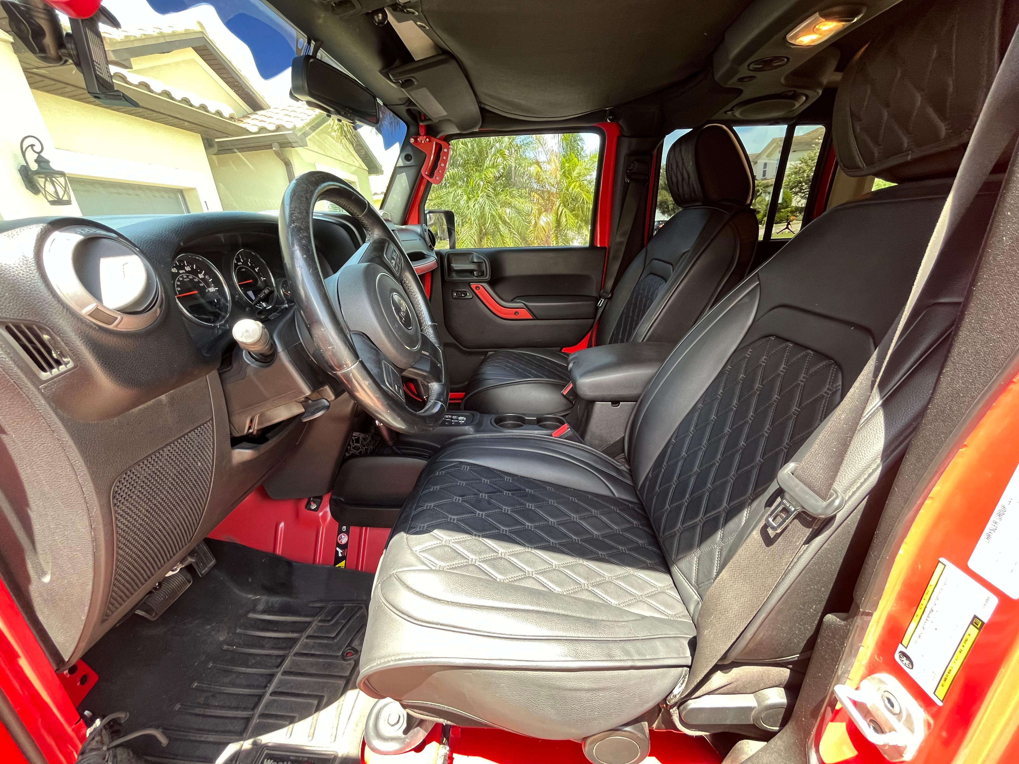 Used 2013 Jeep Wrangler Unlimited Sport AWD/4WD image 9