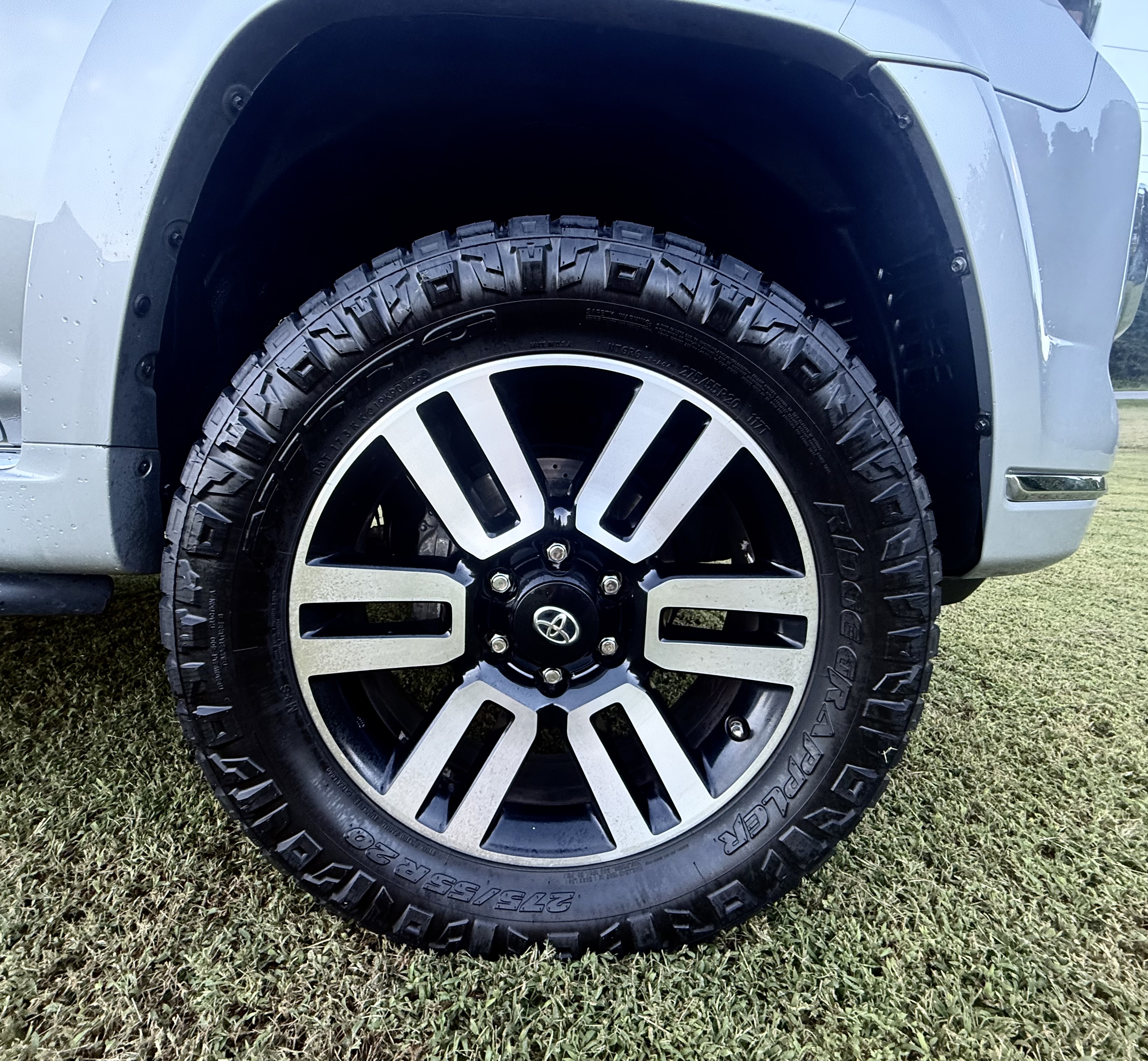 Used 2014 Toyota 4Runner Limited AWD/4WD image 5