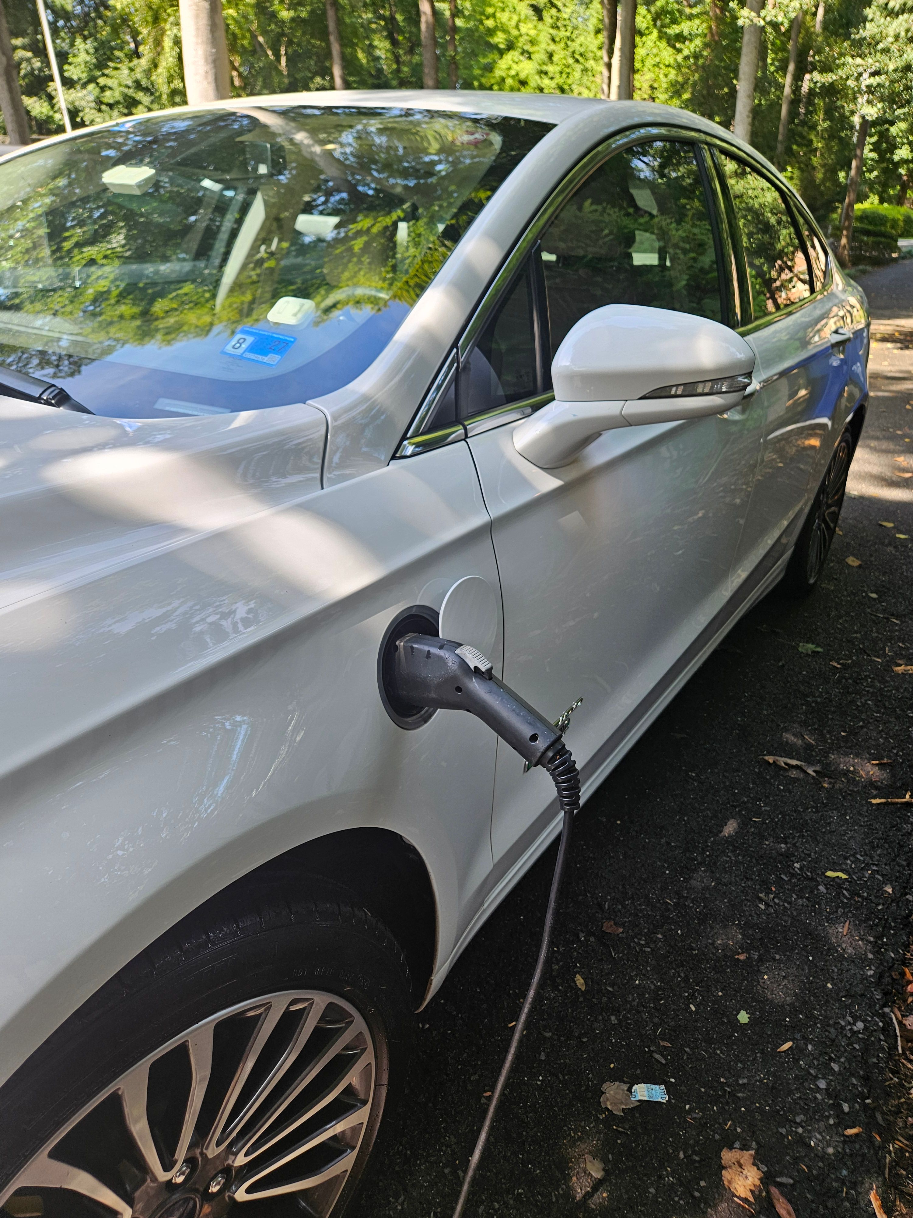 Used 2018 Ford Fusion Energi SE FWD image 4