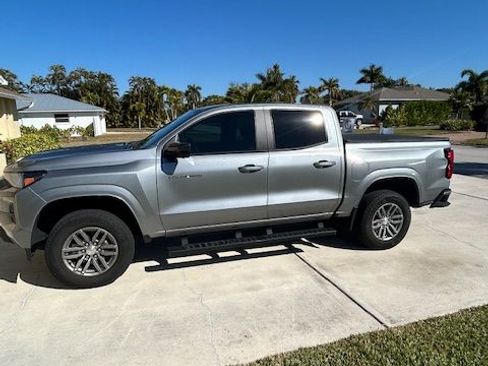 Used 2023 Chevrolet Colorado LT w/ LT Convenience Package II RWD image 2
