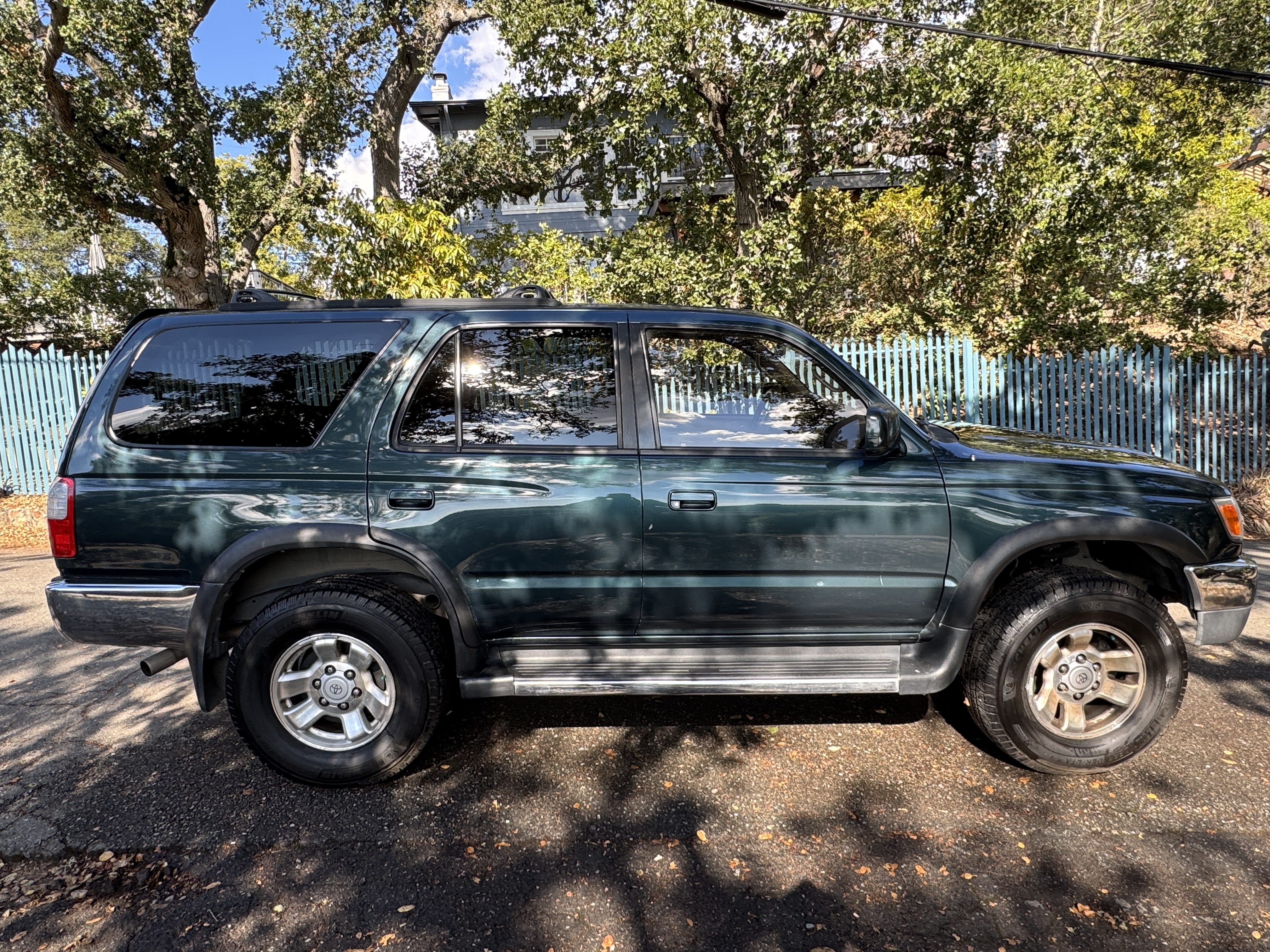 Used 1998 Toyota 4Runner SR5 AWD/4WD image 5