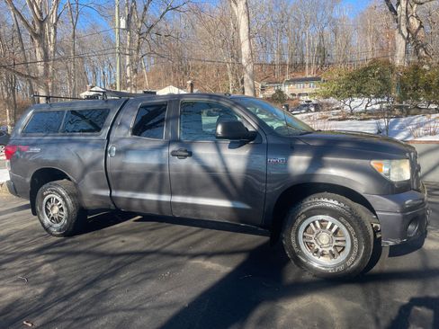 Used 2013 Toyota Tundra 4x4 Double Cab image 1