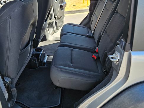 Used 2018 Jeep Wrangler Unlimited Sport S AWD/4WD image 6
