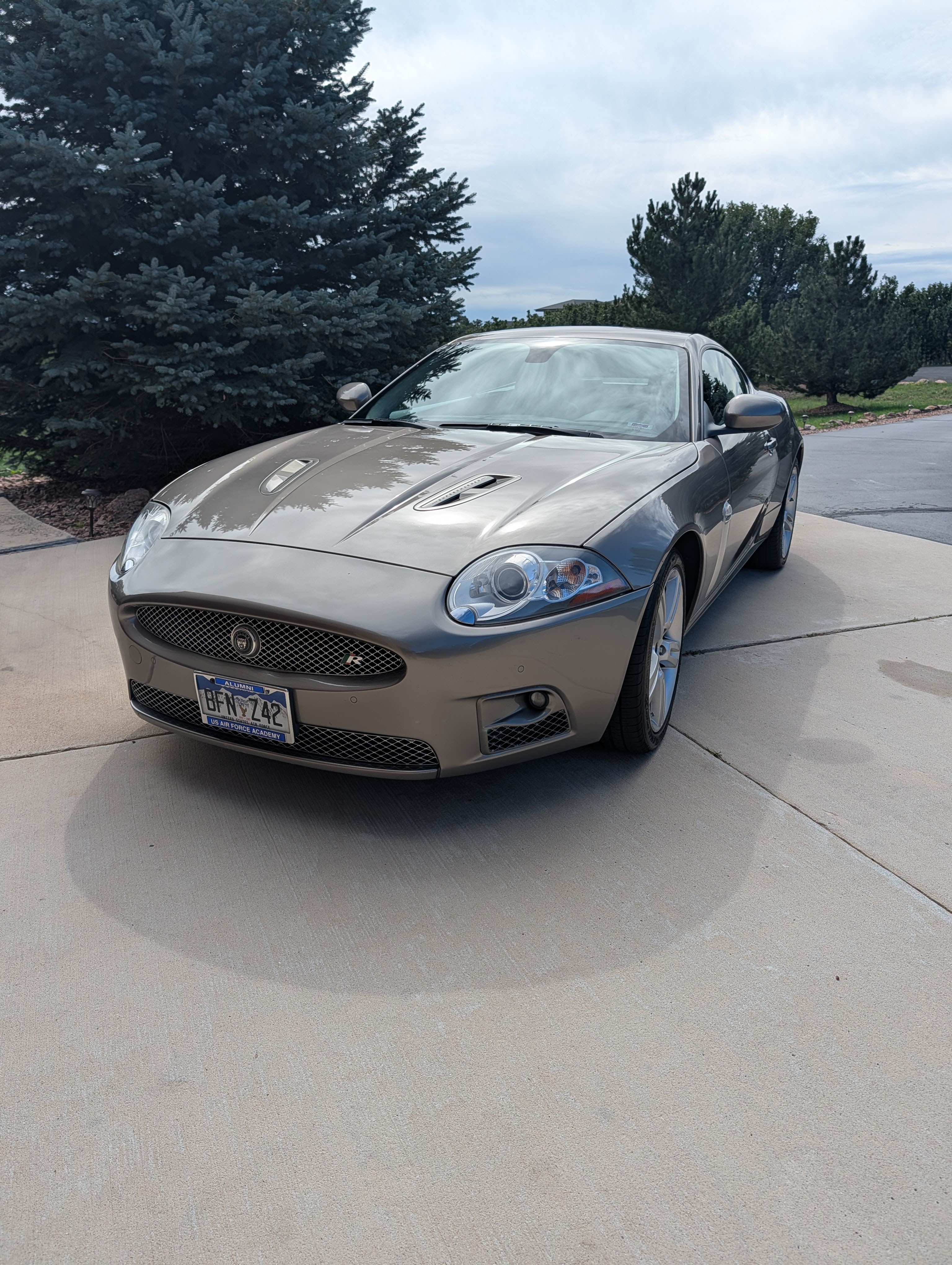 Used 2009 Jaguar XKR R RWD image 1
