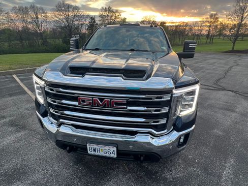 Used 2022 GMC Sierra 2500 SLE w/ Preferred Package AWD/4WD image 8