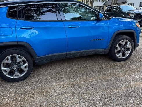 Used 2018 Jeep Compass Limited w/ Navigation Group AWD/4WD image 4