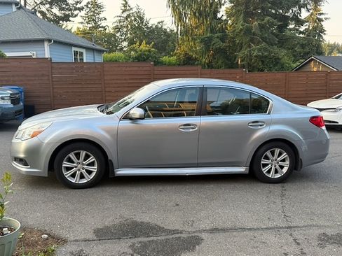 Used 2012 Subaru Legacy 2.5i w/ Alloy Wheel Pkg AWD/4WD image 4