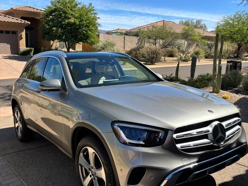 Used 2022 Mercedes-Benz GLC 300 4MATIC image 8