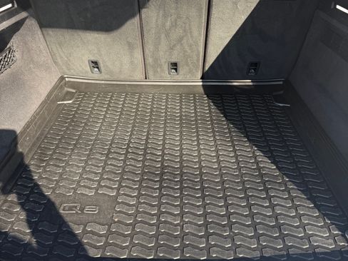 Used 2021 Audi Q8 Premium Plus w/ Premium Plus Package image 16