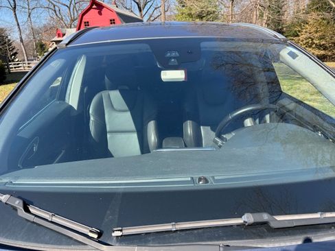 Used 2017 Volvo XC60 T6 Dynamic w/ Preferred Option Package image 5