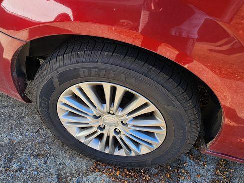 Used 2013 Chrysler Town & Country Touring-L w/ Entertainment Group #2 image 8