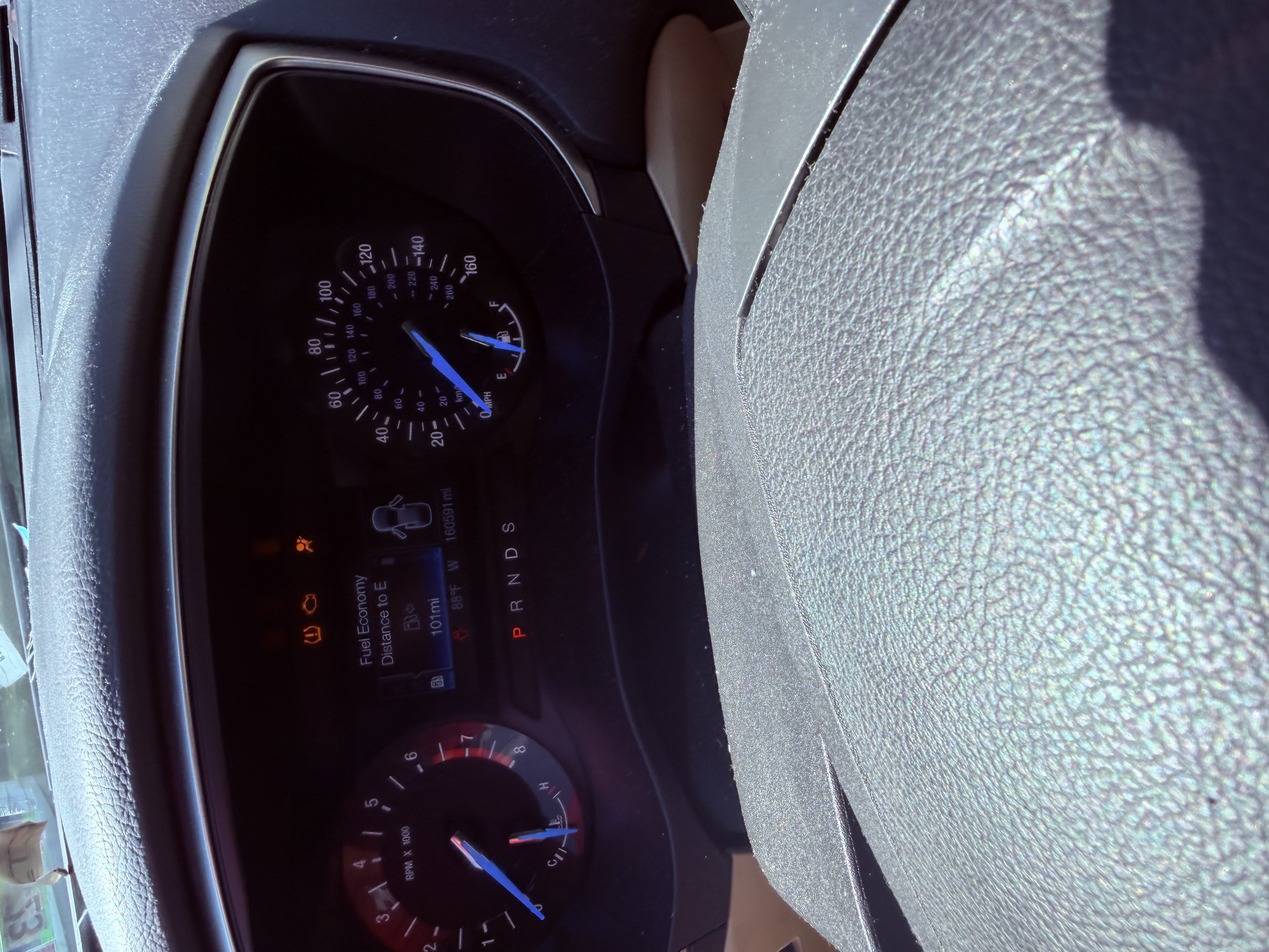 Used 2015 Ford Fusion SE FWD image 1