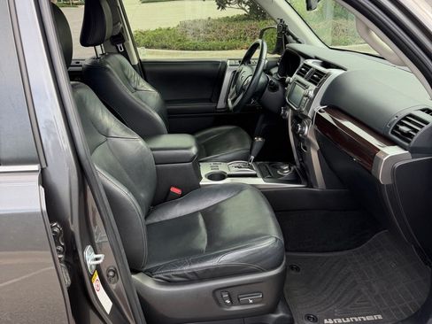 Used 2014 Toyota 4Runner Limited AWD/4WD image 12