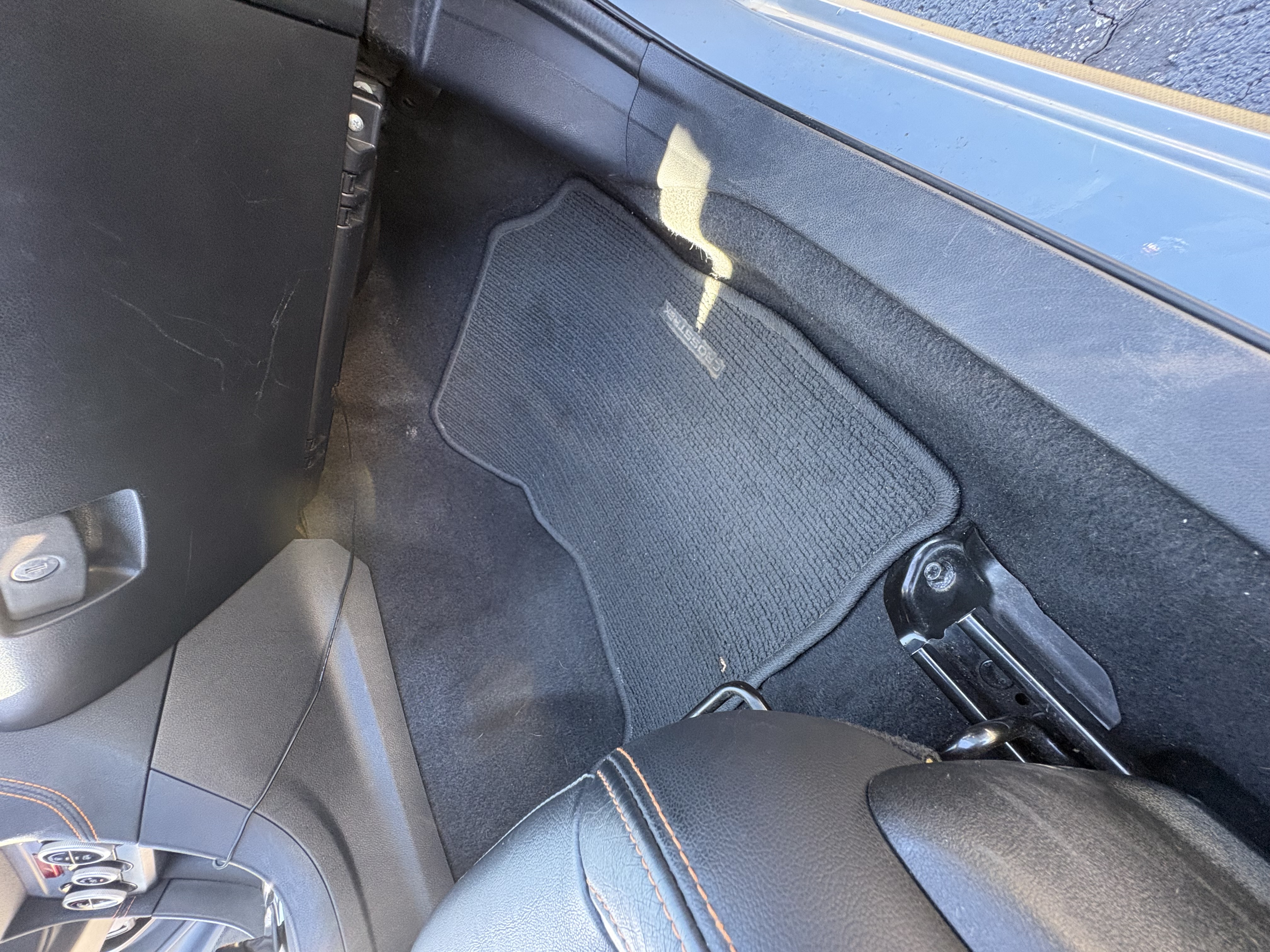 Used 2019 Subaru Crosstrek 2.0i Limited w/ Moonroof Package w/Navigation AWD/4WD image 16