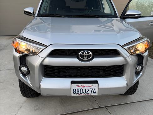 Used 2018 Toyota 4Runner SR5 Premium image 4