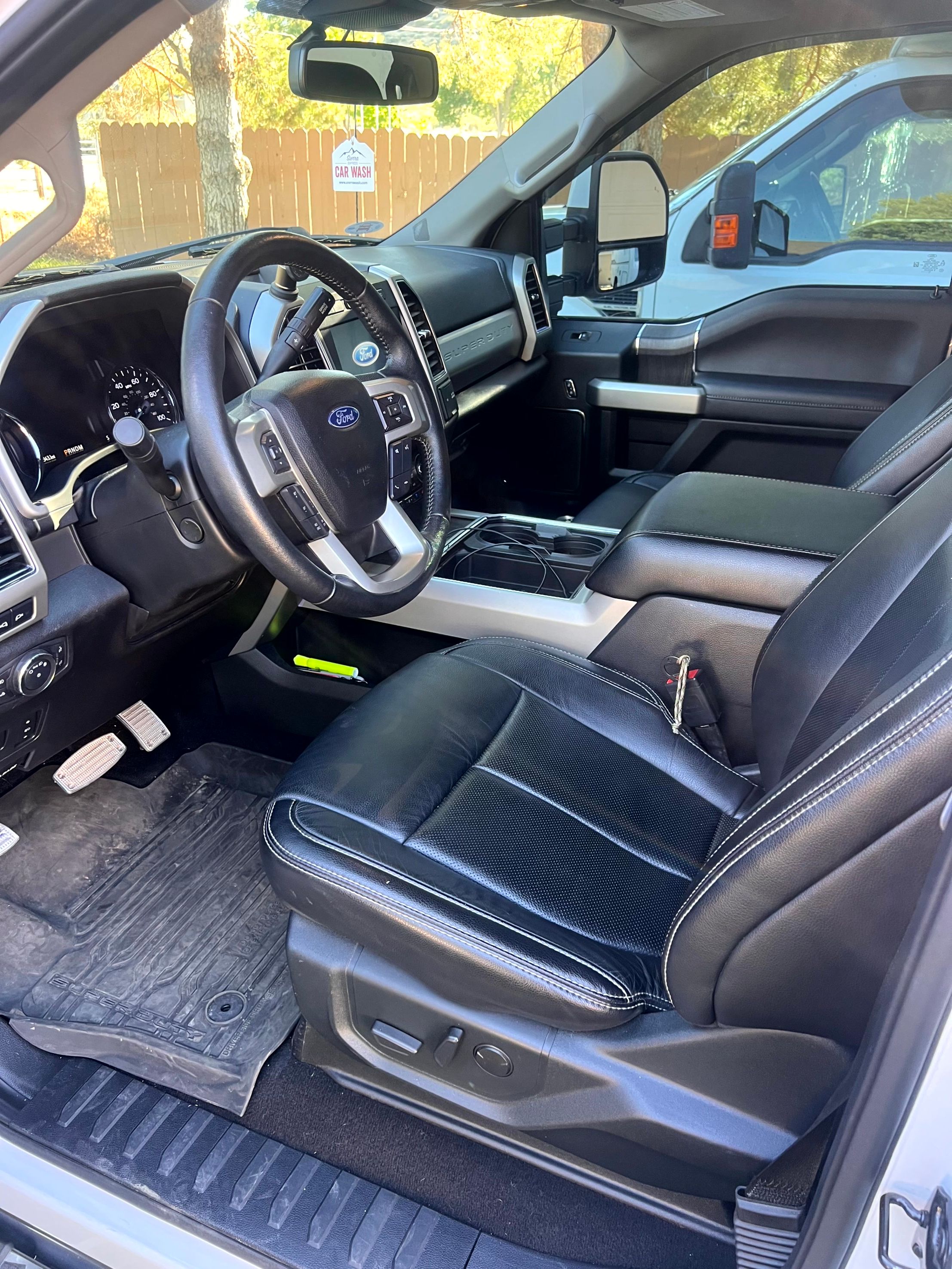 Used 2020 Ford F250 Lariat w/ Lariat Ultimate Package AWD/4WD image 5
