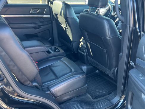 Used 2018 Ford Explorer Sport w/ Equipment Group 401A image 10