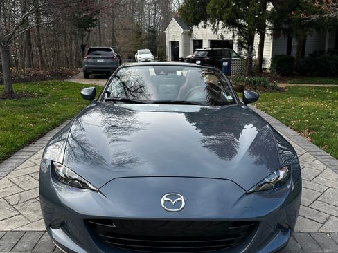 Used 2020 MAZDA MX-5 Miata Grand Touring image 2