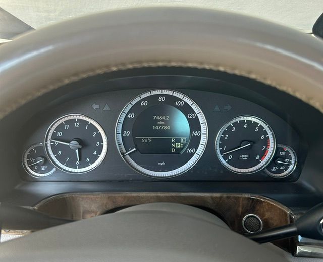 Used 2010 Mercedes-Benz E 350 4MATIC Sedan image 5