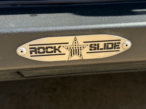 Used 2022 Ford Bronco Wildtrak image 18