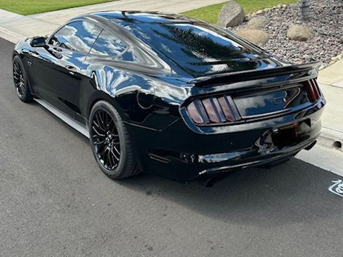 Used 2017 Ford Mustang GT w/ GT Performance Package RWD image 8
