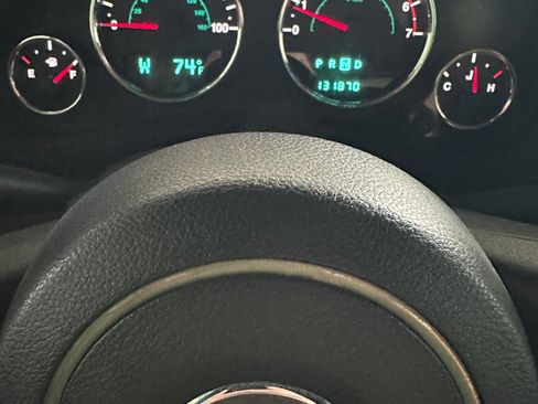 Used 2011 Jeep Wrangler Unlimited Sahara w/ Connectivity Group image 8