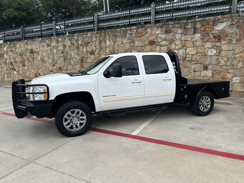 Used 2014 Chevrolet Silverado 2500 LT w/ Z71 Appearance Package image 30