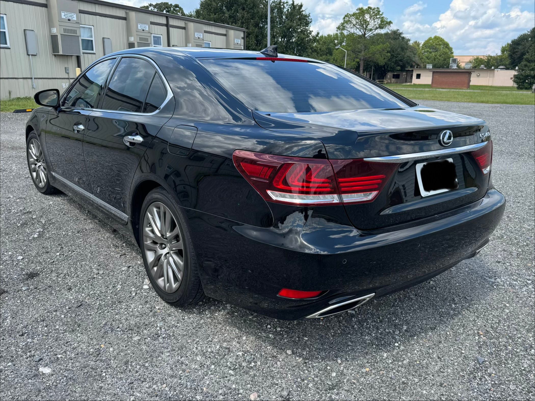 Used 2015 Lexus LS 460 w/ Comfort Package RWD image 8