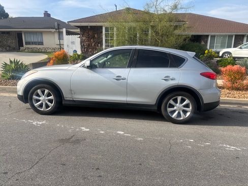 Used 2010 INFINITI EX35 Journey image 2