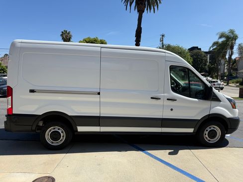 Used 2019 Ford Transit 250 148 Medium Roof image 11