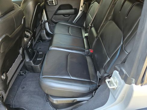 Used 2024 Jeep Wrangler Unlimited Rubicon 4xe w/ Convenience Group image 23