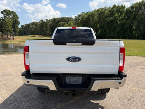 Used 2019 Ford F250 Lariat w/ Lariat Value Package AWD/4WD image 5