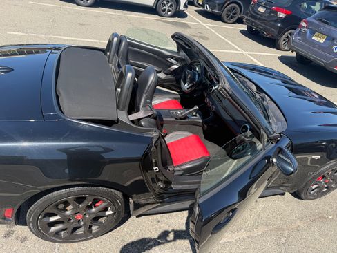 Used 2018 FIAT 124 Spider Abarth w/ Convenience Group image 6
