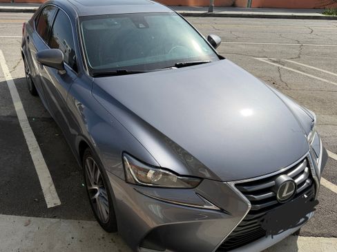 Used 2019 Lexus IS 300 w/ Accessory Package RWD image 2