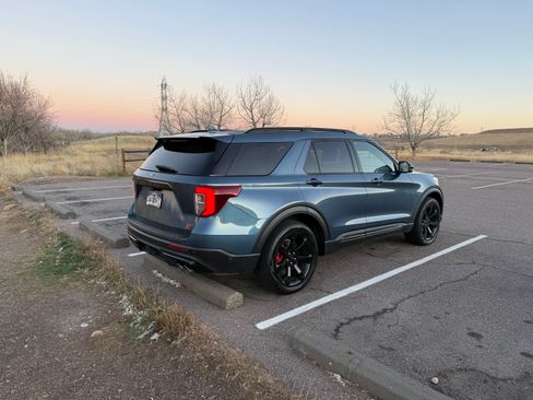Used 2020 Ford Explorer ST w/ ST Street Pack image 2
