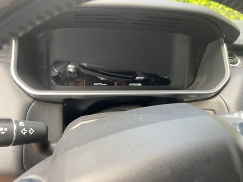 Used 2019 Land Rover Range Rover Sport SE image 9