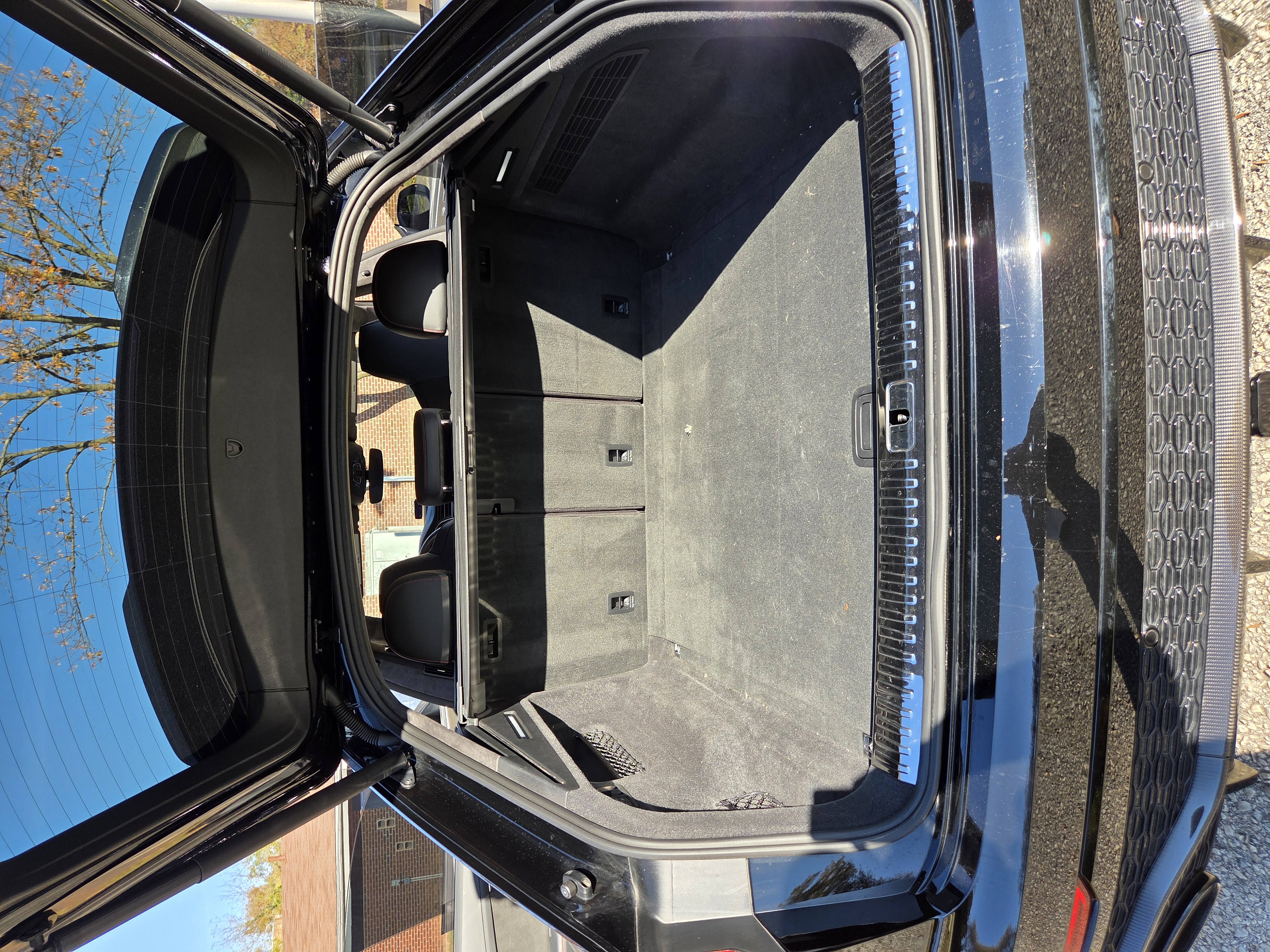 Used 2021 Audi RS Q8 w/ Carbon Optic Package AWD/4WD image 18