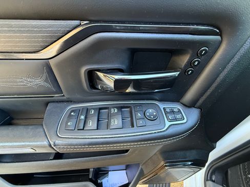 Used 2023 RAM 3500 Limited image 12
