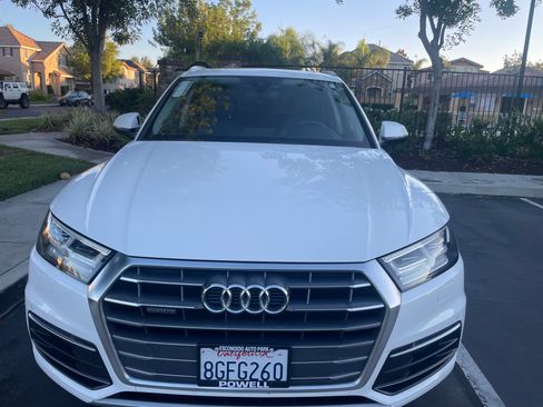 Used 2018 Audi Q5 2.0T Premium Plus w/ Premium Plus Package AWD/4WD image 4