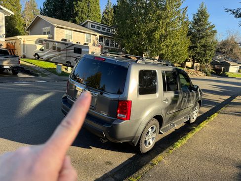 Used 2010 Honda Pilot Touring image 4