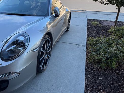 Used 2013 Porsche 911 Carrera 4S AWD/4WD image 9