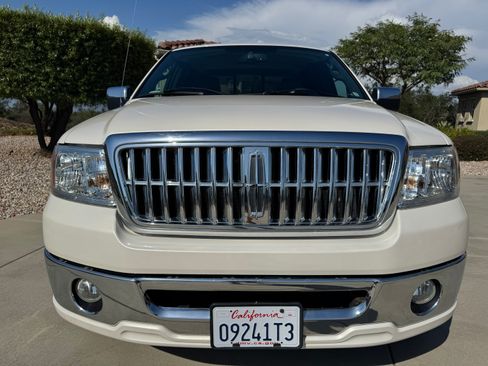 Used 2007 Lincoln Mark LT 4x4 image 10