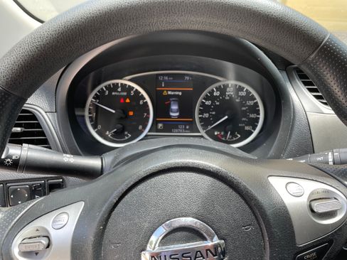 Used 2019 Nissan Sentra S image 14