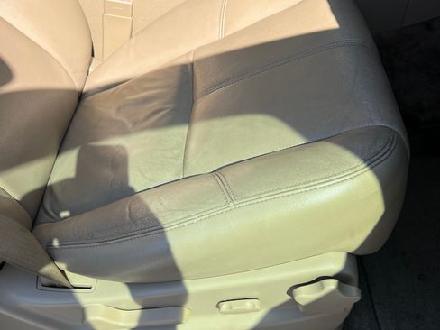 Used 2009 Chevrolet Suburban LT image 13