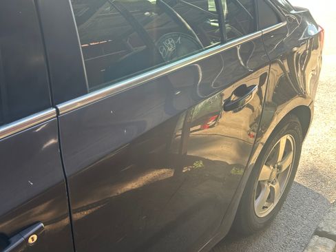 Used 2011 Chevrolet Cruze LT image 9