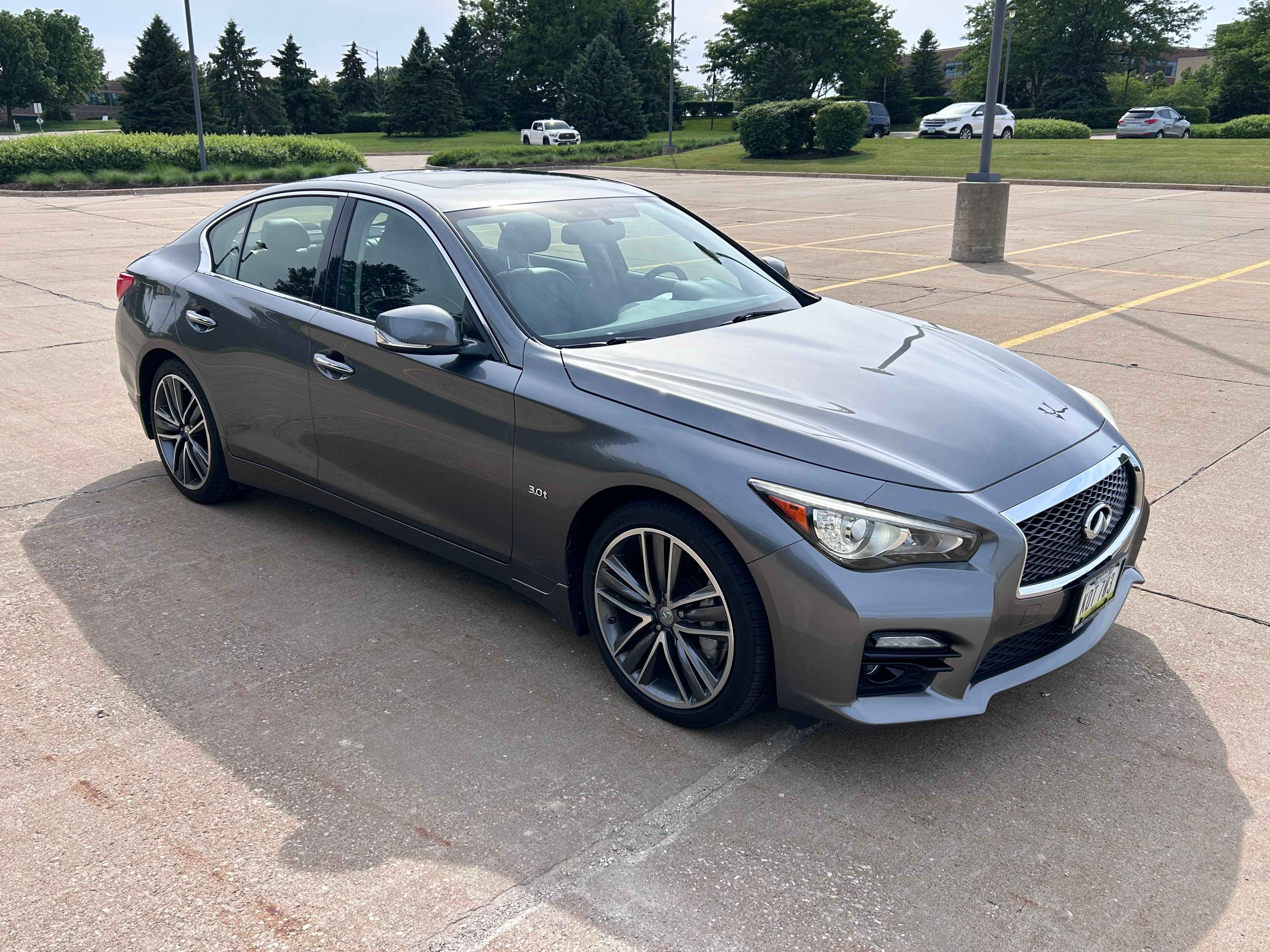 Used 2017 INFINITI Q50 Sport AWD/4WD image 2