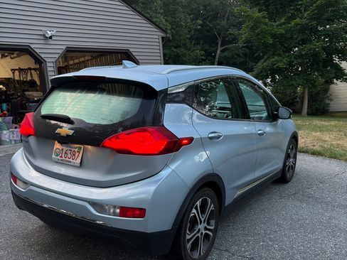 Used 2017 Chevrolet Bolt Premier FWD image 6