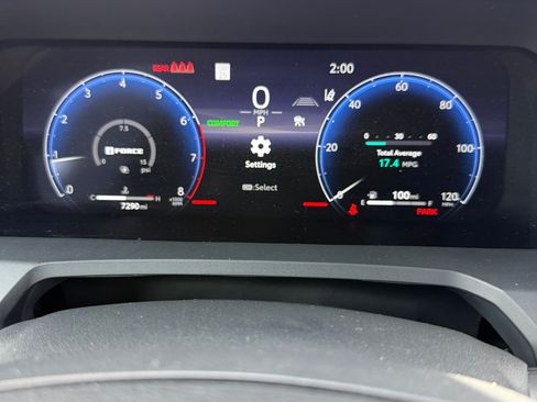 Used 2024 Toyota Tacoma Limited w/ Limited Package (LT) image 16