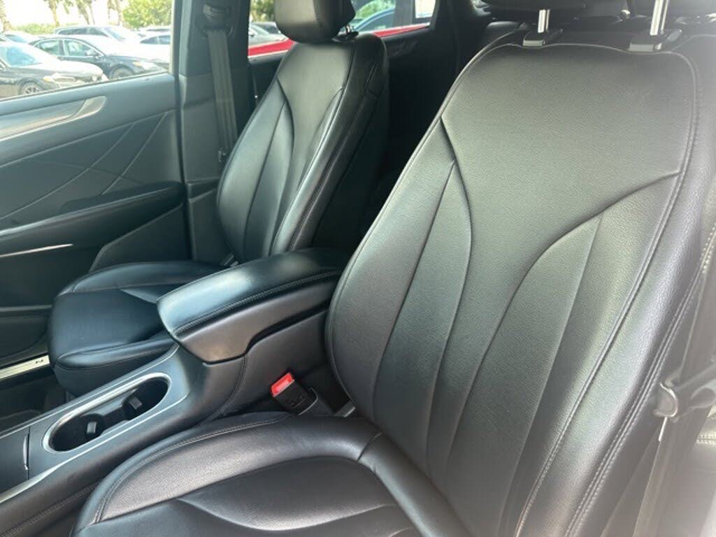 Used 2019 Lincoln MKC Premiere FWD image 5