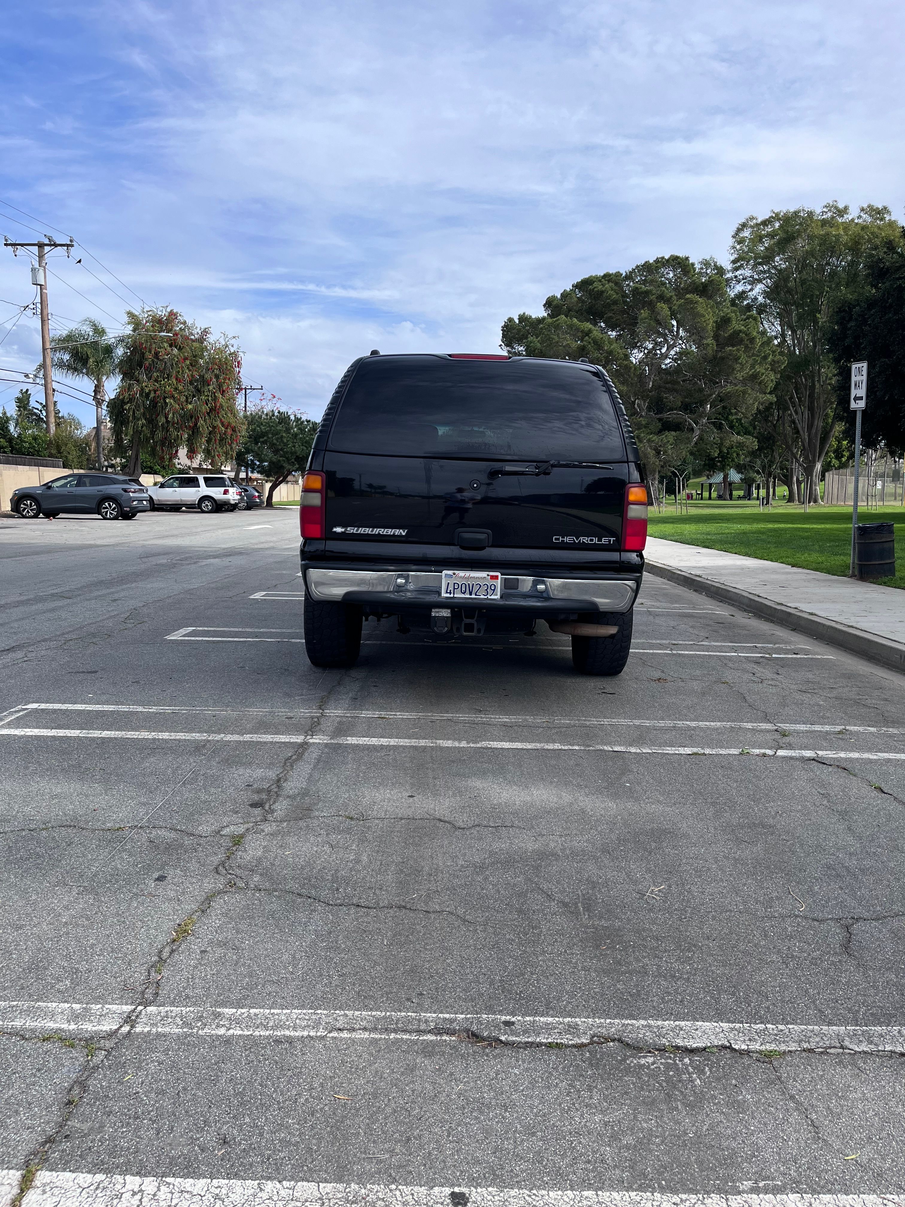 Used 2001 Chevrolet Suburban 2500 LS w/ LS Preferred Equipment Group RWD image 9